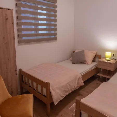 Apartman Iko Cista Provo Exterior photo