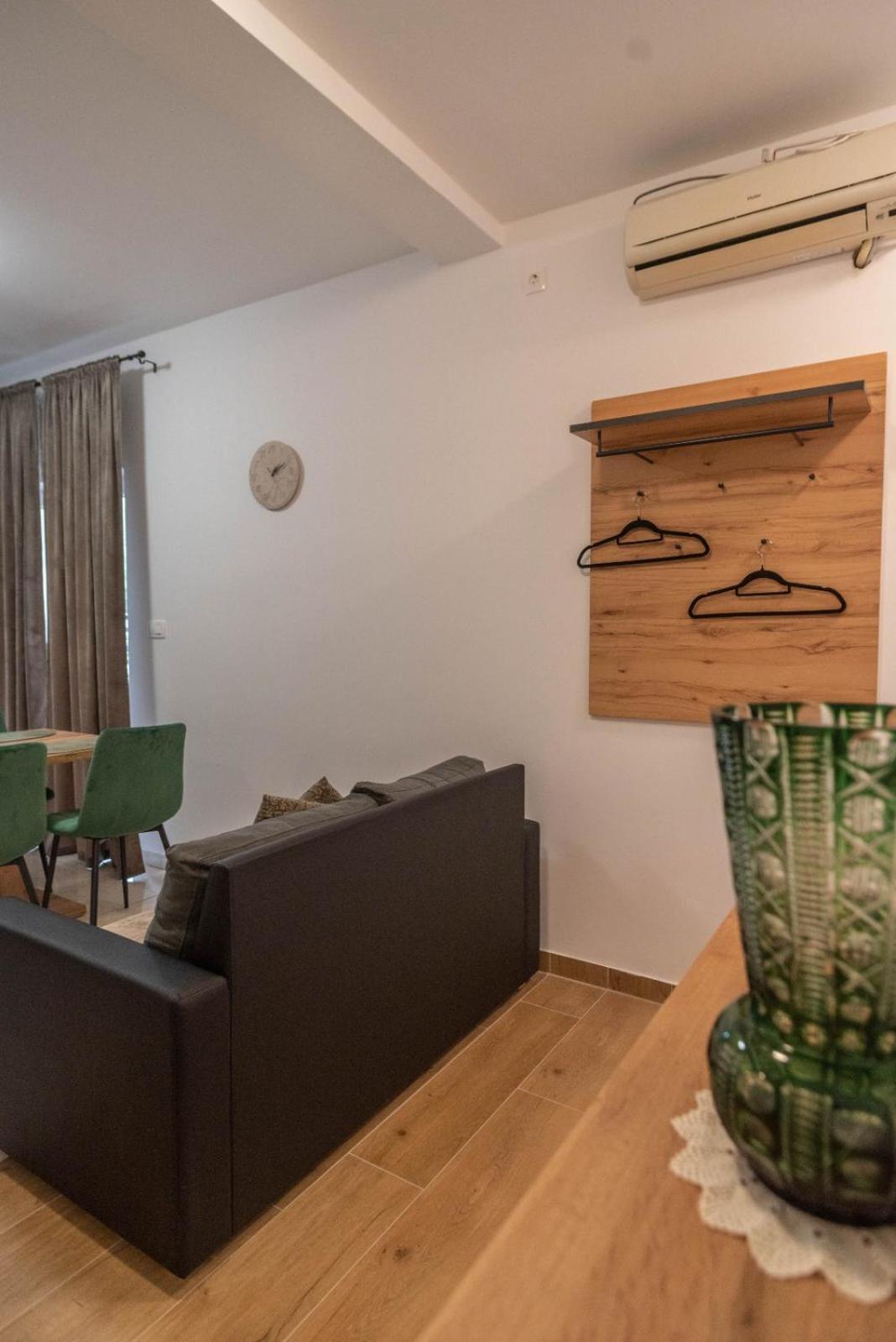 Iko Apartment *