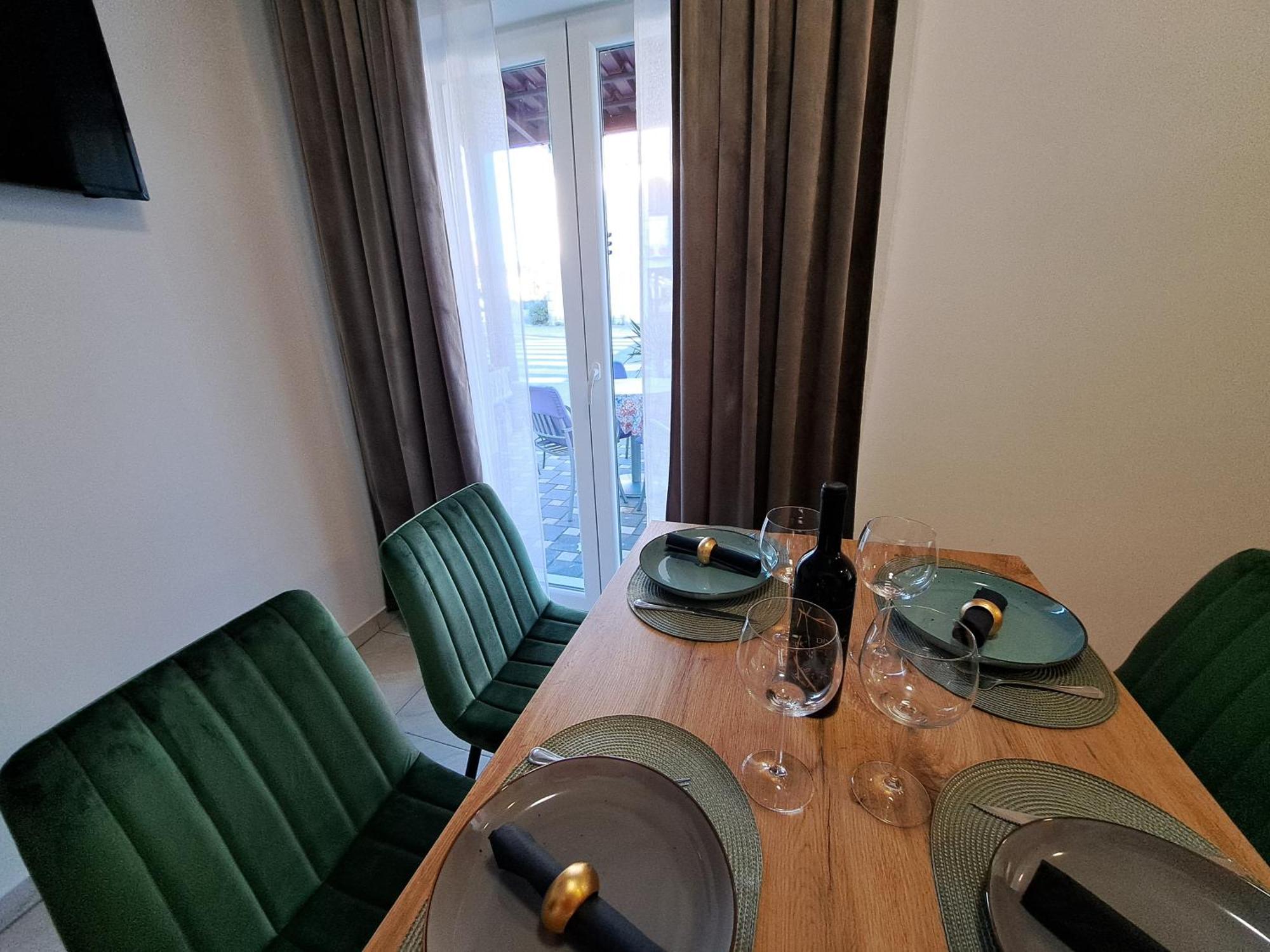 Iko Apartment Cista Provo