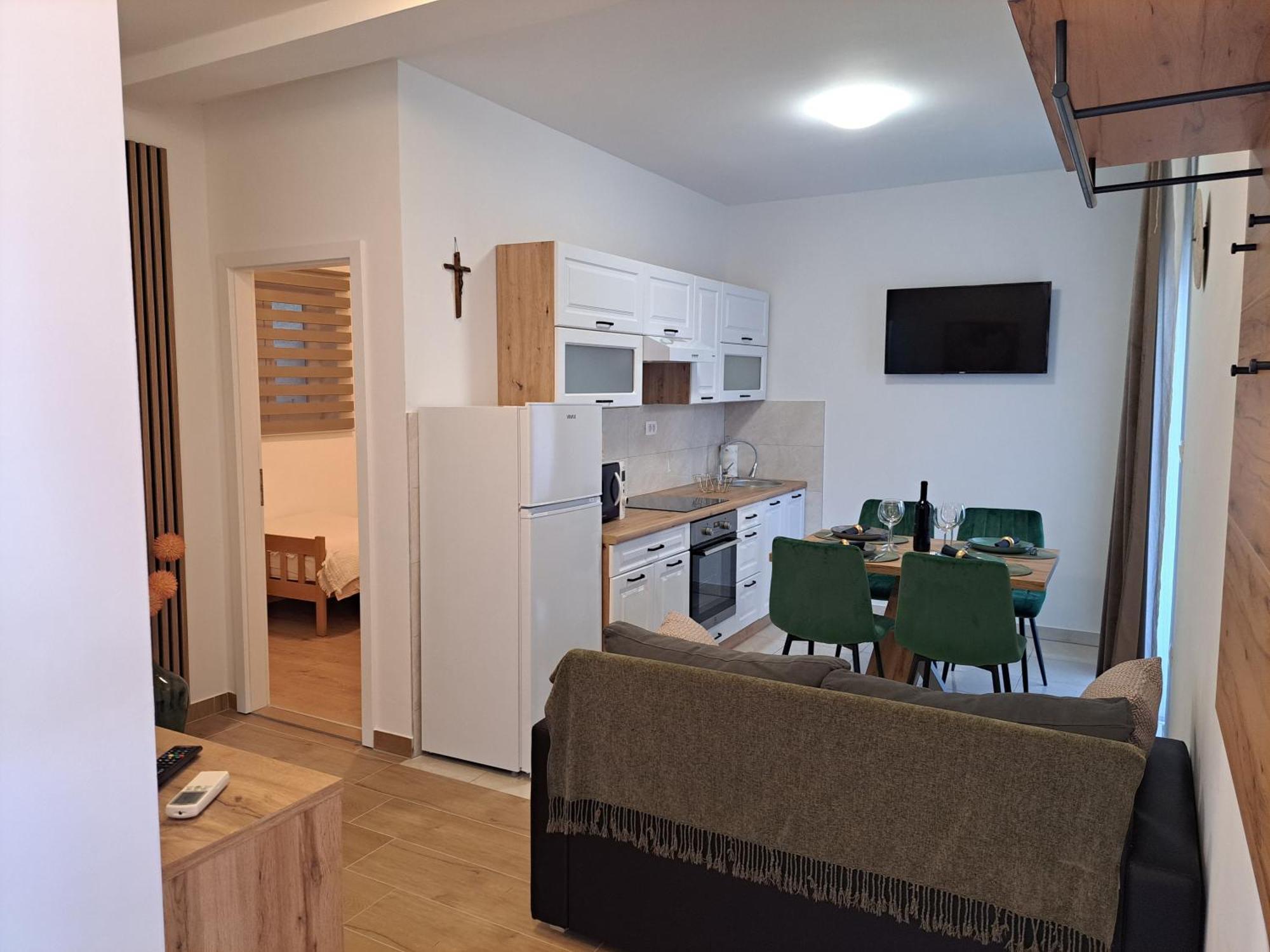 Apartment Iko *