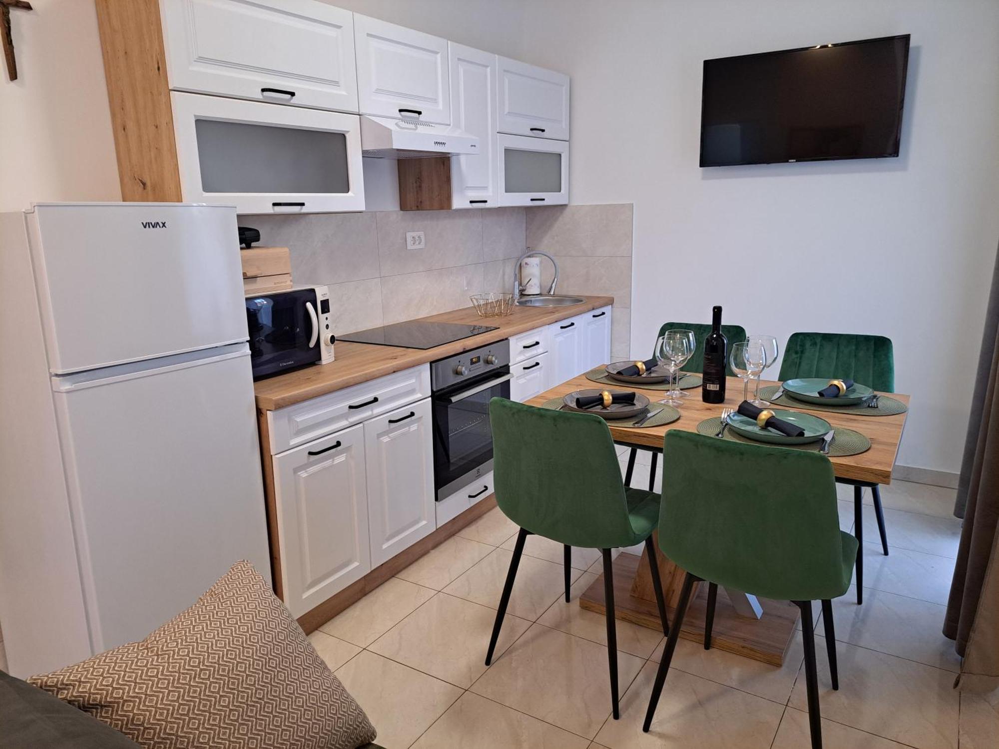 Iko Apartment *